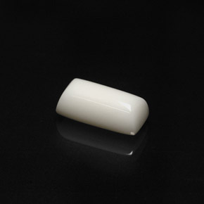Coral blanco natural de 2,76 ct, baguette, opaco