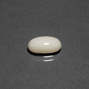 Coral blanco natural de 1,84 ct, corte óvalo, opaco