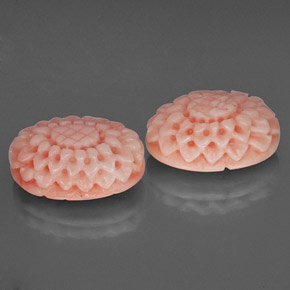 Gemas de coral rosa natural de  ct, forma elegante, opaco