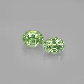 Gemas de granate demantoide verde natural de  ct, corte óvalo, VS-SI