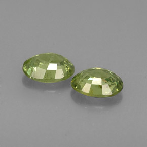 Gemas de granate demantoide verde natural de  ct, corte óvalo, VS-SI