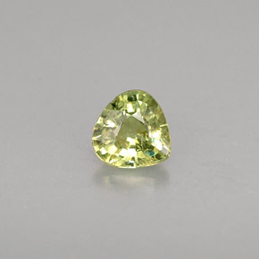 Granate demantoide verde natural de 0,35 ct, en forma de pera, VS