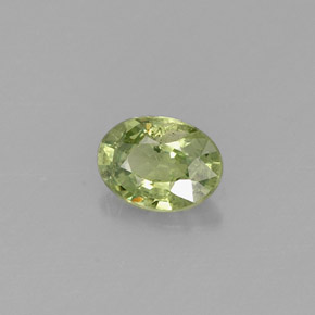 Granate demantoide verde natural de 0,33 ct, corte óvalo, VS-SI