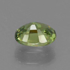 Granate demantoide verde natural de 0,54 ct, corte óvalo, VS