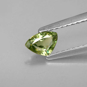 Granate demantoide verde natural de 0,31 ct, trillón, VS
