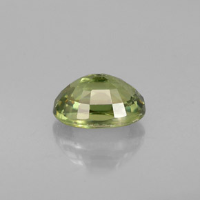 Granate demantoide verde natural de 0,77 ct, corte óvalo, VS