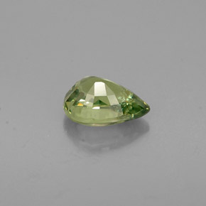 Granate demantoide verde natural de 0,58 ct, en forma de pera, VVS-VS