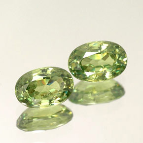 Gemas de granate demantoide verde natural de  ct, corte óvalo, VVS-VS