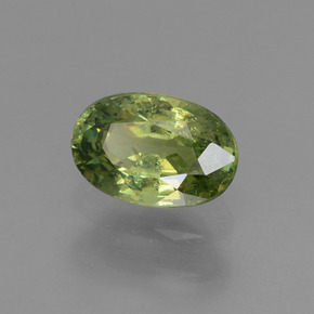 Granate demantoide verde natural de 0,66 ct, corte óvalo, VS