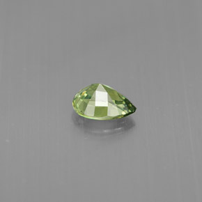 Granate demantoide verde natural de 0,43 ct, en forma de pera, VS