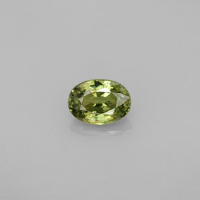 Granate demantoide verde natural de 0,67 ct, corte óvalo, VS