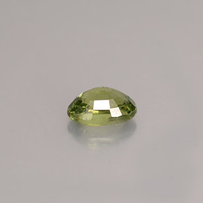 Granate demantoide verde natural de 0,68 ct, corte óvalo, VS-SI