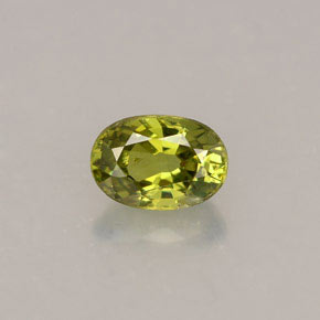 Granate demantoide verde natural de 0,63 ct, corte óvalo, VS