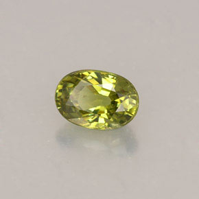 Granate demantoide verde natural de 0,63 ct, corte óvalo, VS