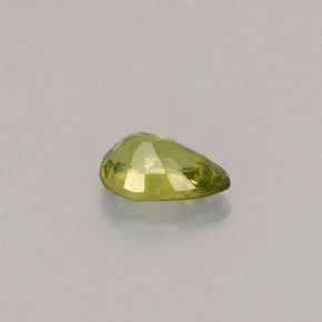 Granate demantoide verde natural de 0,49 ct, en forma de pera, VS