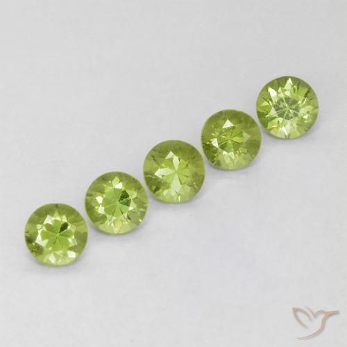 Gemas de Granate demantoide Verde medio natural de 0.78 ct, Redondo, VS