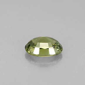 Granate demantoide verde natural de 0,62 ct, corte óvalo, VS
