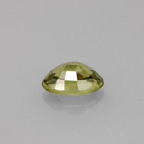Granate demantoide verde natural de 0,68 ct, corte óvalo, VS