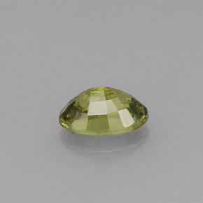 Granate demantoide verde natural de 0,58 ct, corte óvalo, VS