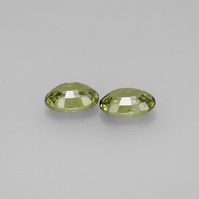 Gemas de granate demantoide verde natural de  ct, corte óvalo, VVS-VS