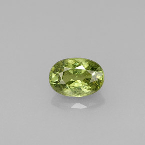 Granate demantoide verde natural de 0,67 ct, corte óvalo, VS