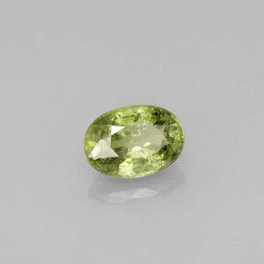Granate demantoide verde natural de 0,67 ct, corte óvalo, VS