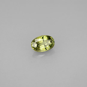 Granate demantoide verde natural de 0,65 ct, corte óvalo, VS