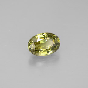 Granate demantoide Amarillo medio natural de 0.67 ct, Corte Óvalo, VS