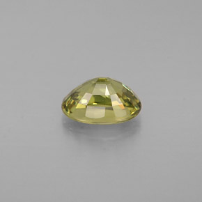 Granate demantoide verde natural de 0,68 ct, corte óvalo, VS