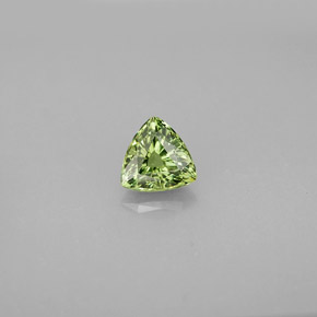 Granate demantoide verde natural de 0,77 ct, trillón, VS