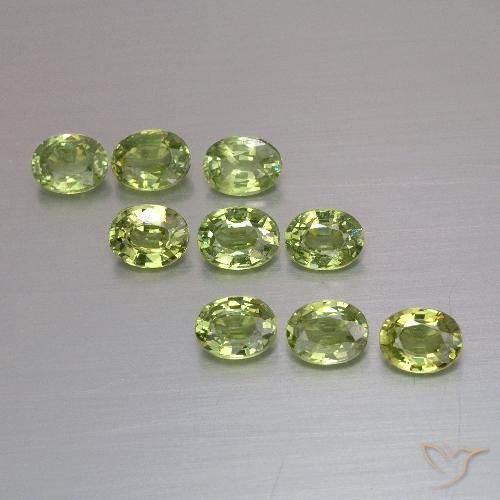 2.11ctw Natural Verde medio Granate demantoide, Ovalada, VS