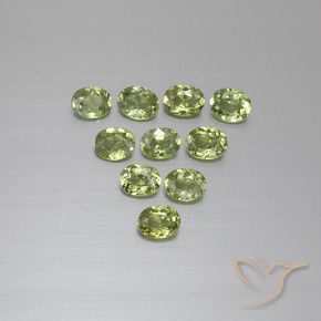 Gemas de Granate demantoide Verde cálido natural de 2.05 ct, Ovalada, VS