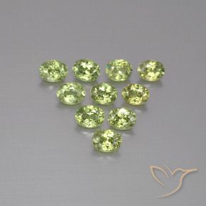 Gemas de Granate demantoide Verde Oliva natural de 2.08 ct, Ovalada, VS