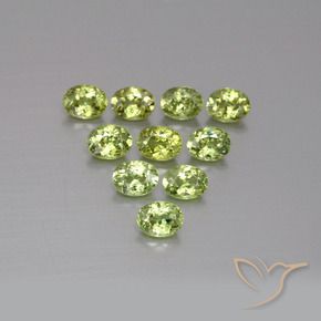 Gemas de Granate demantoide Verde terroso cálido natural de 2.08 ct, Ovalada, VS