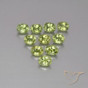 Gemas de Granate demantoide Medium Light Green natural de 2.84 ct, Ovalada, VS