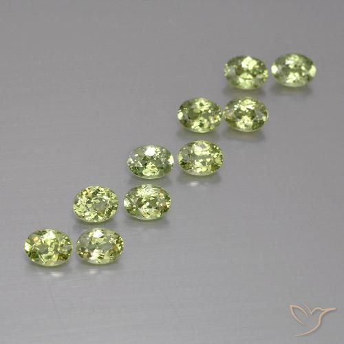 1.93ctw Natural Verde Oliva Granate demantoide, Ovalada, VS