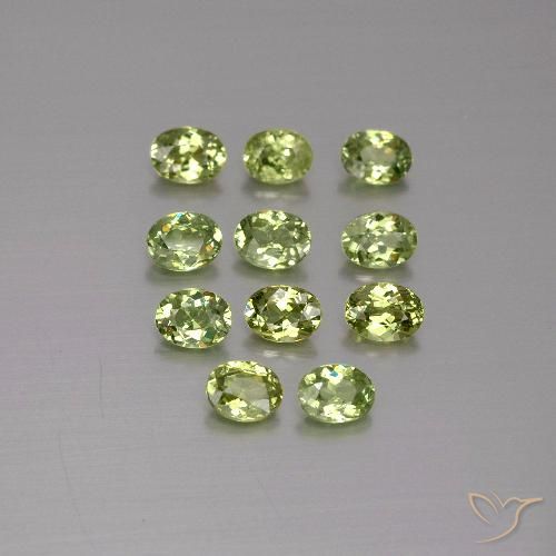 1.83ctw Natural Verde Oliva Granate demantoide, Ovalada, VS