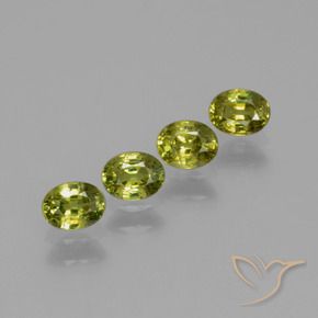 Gemas de Granate demantoide Medium Light Green natural de 1.02 ct, Ovalada, VS