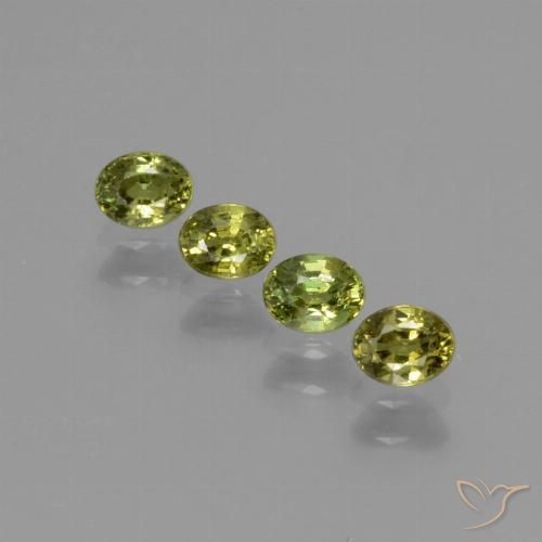 Gemas de Granate demantoide Verde amarillento natural de 0.95 ct, Ovalada, VS