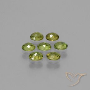 Gemas de Granate demantoide Verde amarillento natural de 1.50 ct, Ovalada, VS