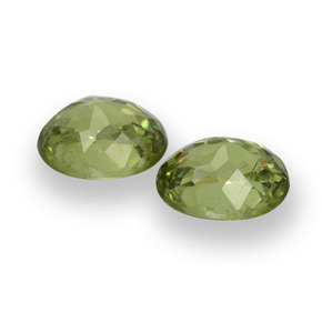 Gemas de granate demantoide verde natural de 0,93 ct, corte óvalo, VS
