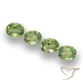 Gemas de Granate demantoide Verde cálido natural de 1.23 ct, Ovalada, VS