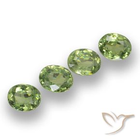 Gemas de Granate demantoide Verde cálido natural de 1.36 ct, Ovalada, VS