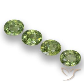 Gemas de Granate demantoide Verde cálido natural de 1.31 ct, Ovalada, VS