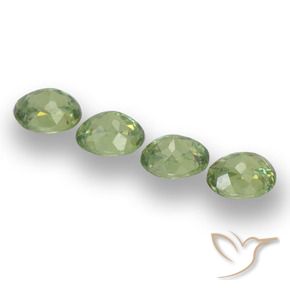 Gemas de Granate demantoide Verde cálido natural de 1.78 ct, Ovalada, VS