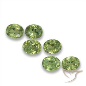 Gemas de Granate demantoide Verde cálido natural de 1.81 ct, Ovalada, VS