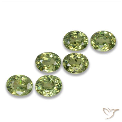 1.73ctw Natural Verde Oliva Granate demantoide, Ovalada, VS