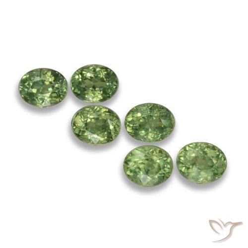 Gemas de Granate demantoide Verde bosque natural de 2.20 ct, Ovalada, VS
