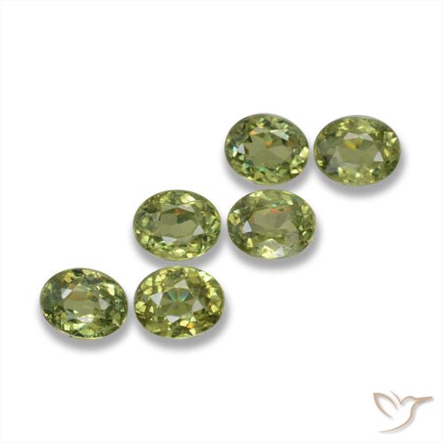 1.88ctw Natural Verde medio Granate demantoide, Ovalada, VS