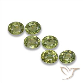 Gemas de Granate demantoide Verde medio natural de 1.88 ct, Ovalada, VS